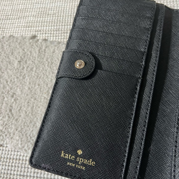 Kate Spade Wallet - Picture 5 of 5